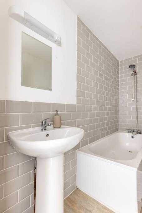 Streatham Apartment London Bagian luar foto